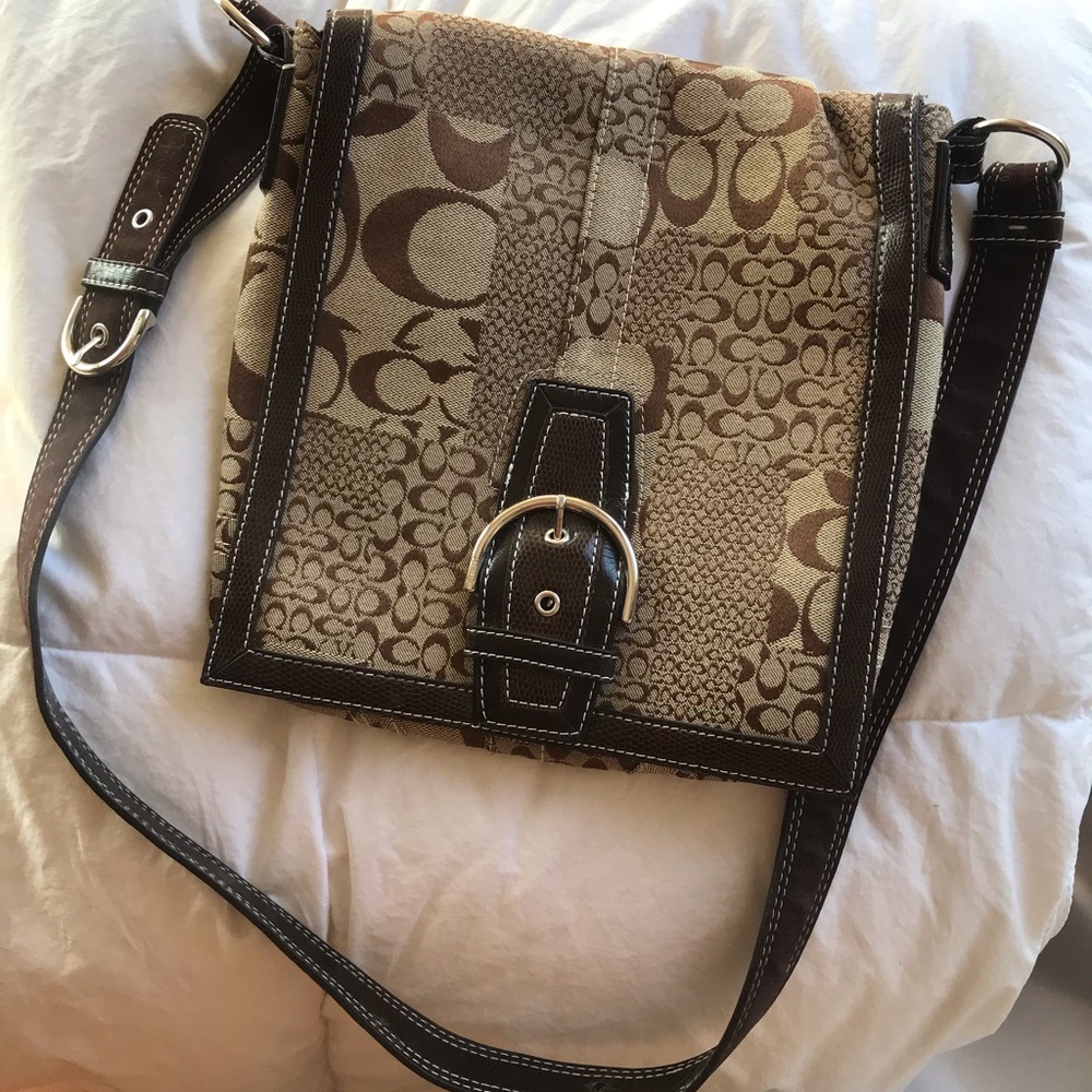 COACH Cross Body Sachel